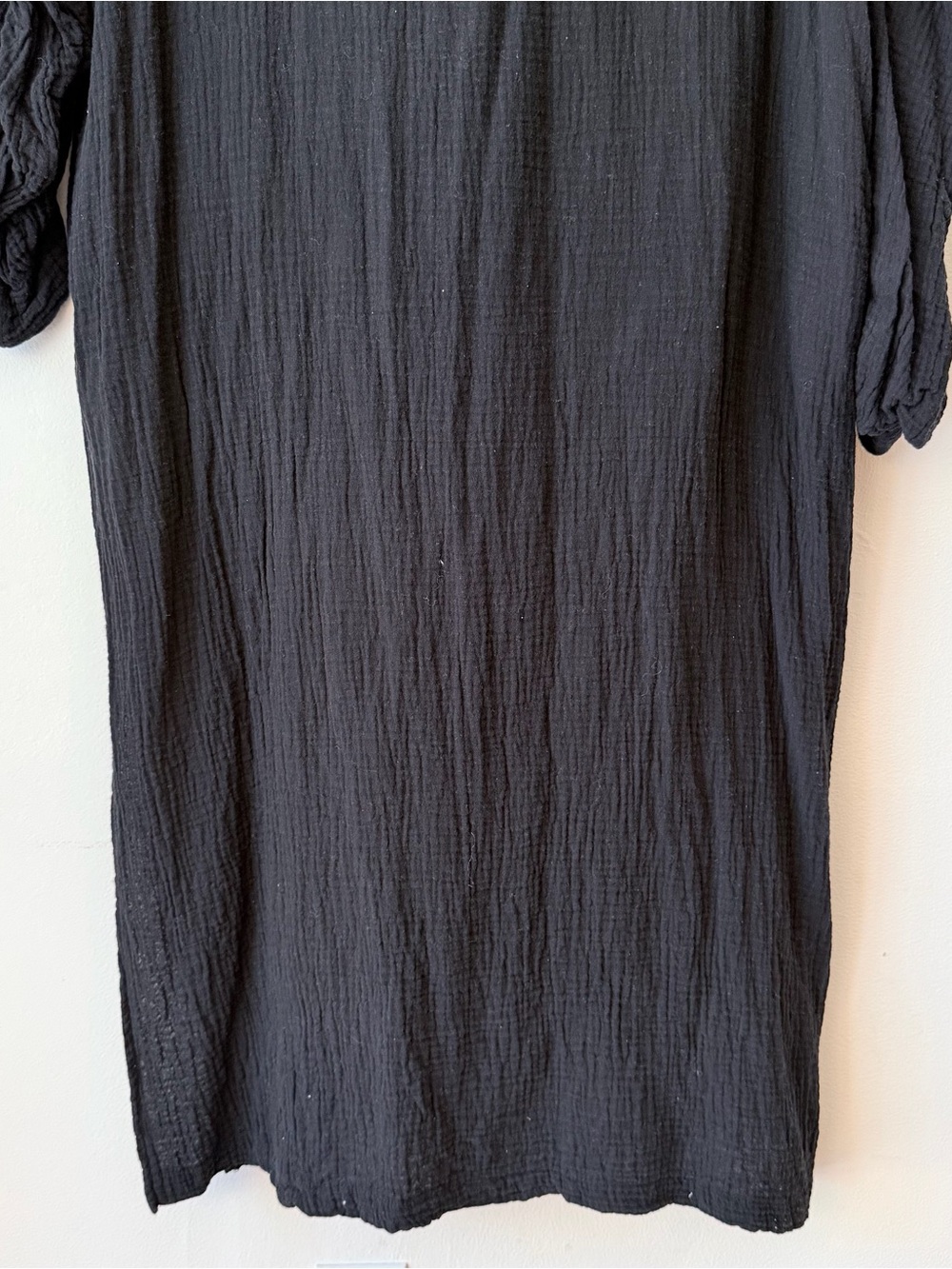 Nothing Fits But XL Women's Black Long Sleeve Midi Dress with Gathered Sleeves - Picture 3 of 9